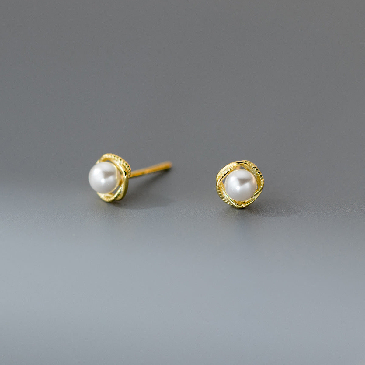 S925 Sterling Silver Earrings Sweet Polka Dot And Geometric Hollow Design