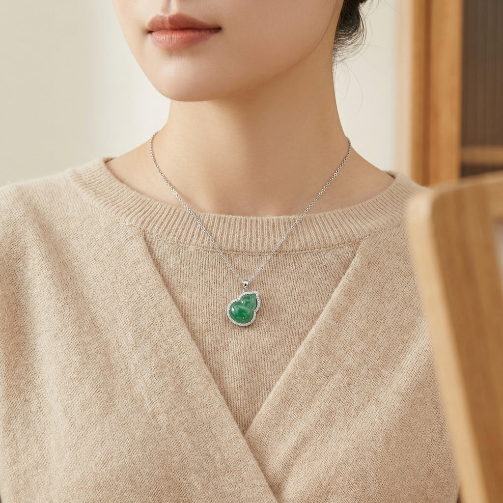 925 Sterling Silver Elegant Green Jade Hulu Gourd Pendant Necklace with Shimmering Stone Border